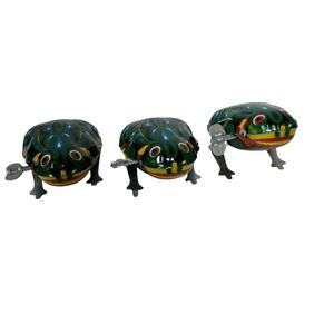 Vintage Tin Wind Up Frogs Lot of 3 Painted Metal Toys Hopping